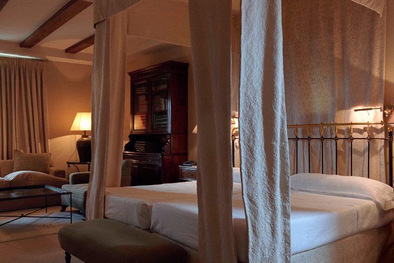 Landa Hotel Burgo Værelse billede A suite at the Hotel de Crillon