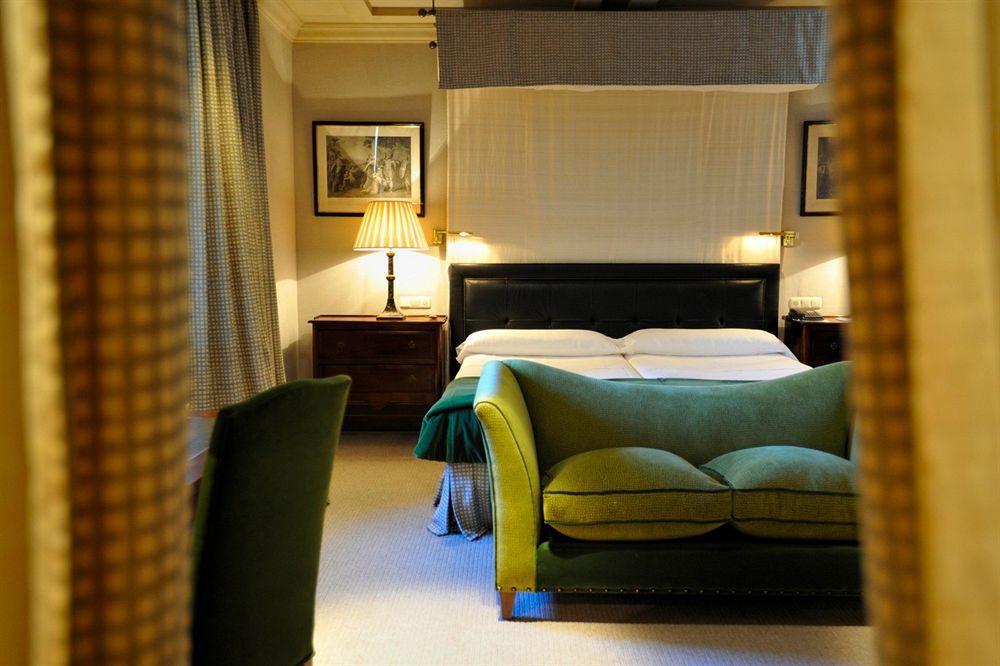 Landa Hotel Burgo Værelse billede A bedroom at the hotel