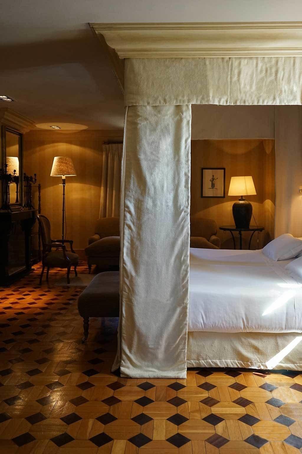 Landa Hotel Burgo Eksteriør billede A room at the Hotel de Crillon